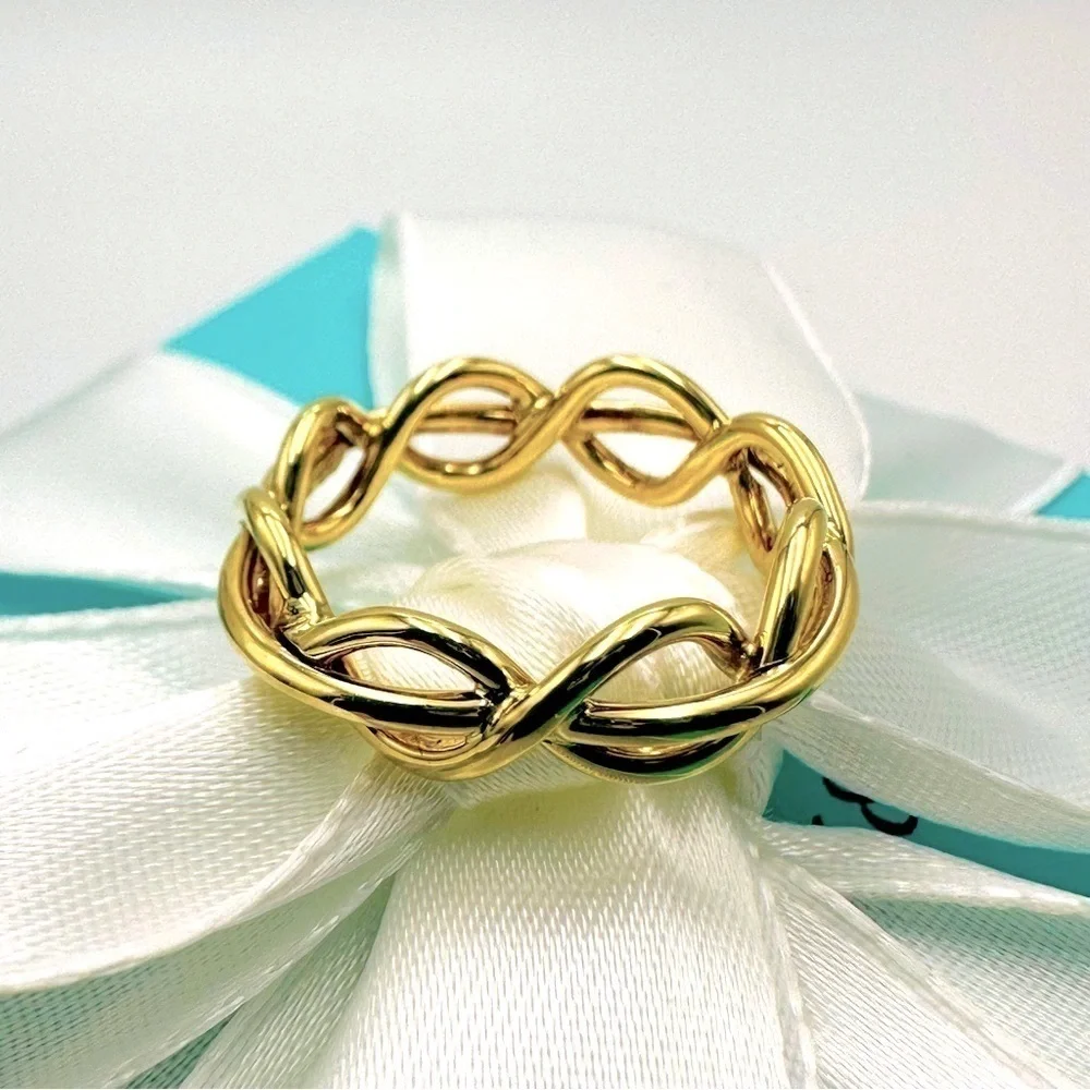 RARE Tiffany & Co. 1980 Jean Schlumberger 18K Yellow Gold Ring with Packaging